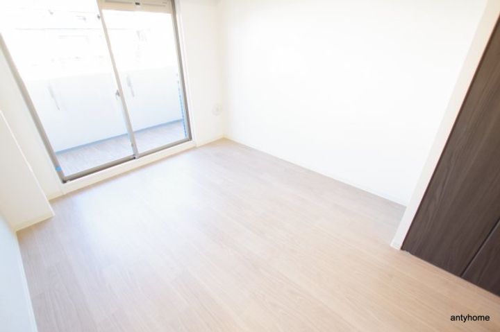 大阪府大阪市淀川区東三国1丁目(マンション)の賃貸物件の居間