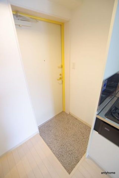 アルビオン西梅田の玄関