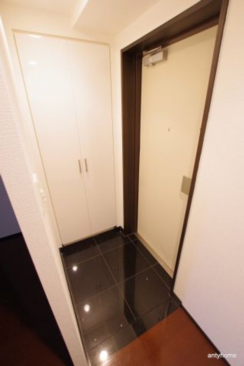 MDI三国コートの玄関