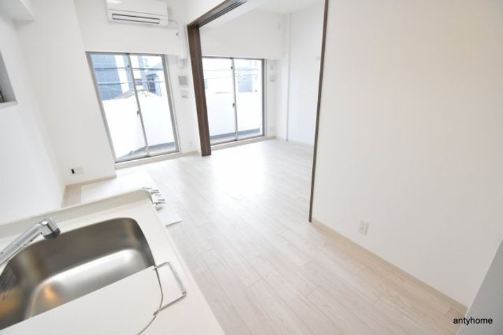 エステムコート新梅田の居間