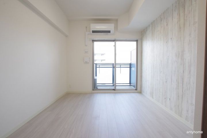 プレサンス森ノ宮THEゲートの居間