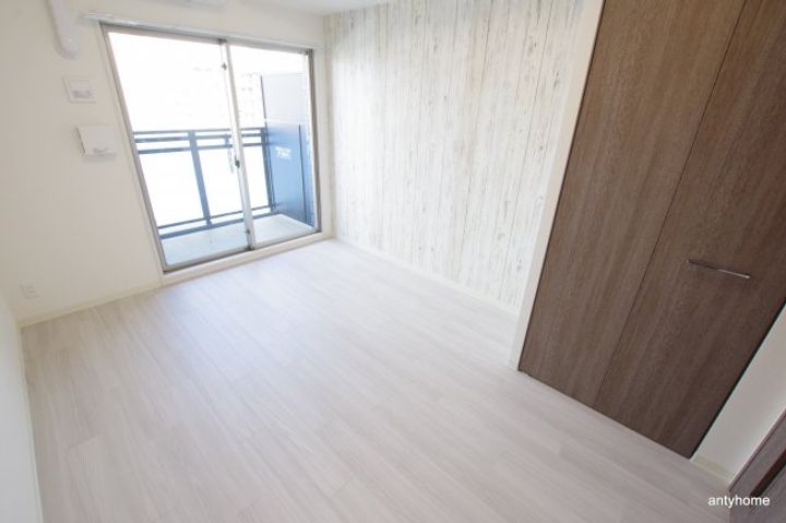 プレサンス森ノ宮THEゲートの居間