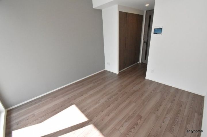 大阪府大阪市中央区和泉町1丁目(マンション)の賃貸物件の居間