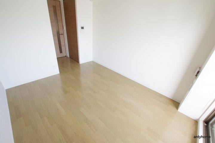 プランドール新大阪PARKレジデンスの居間