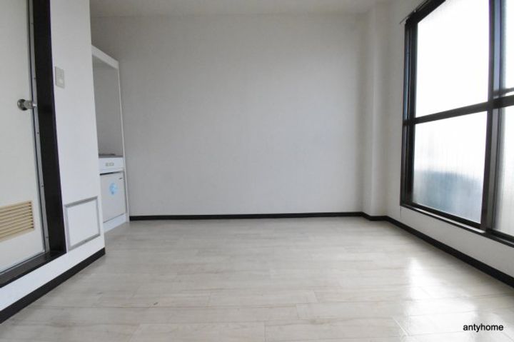 淡路メゾンフラワーの居間