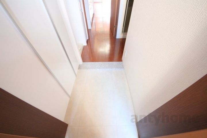 コンソラーレ同心の玄関