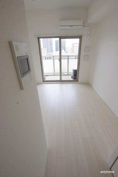 大阪府大阪市福島区海老江8丁目(マンション)の賃貸物件の居間