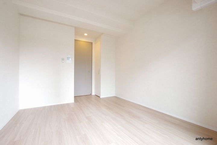 大阪府大阪市東淀川区豊新5丁目(マンション)の賃貸物件の居間