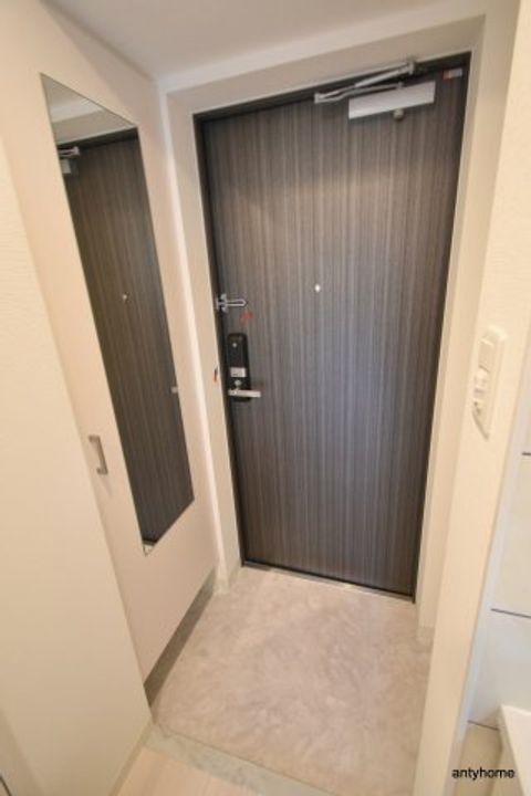エスリードレジデンス大阪弁天町の玄関