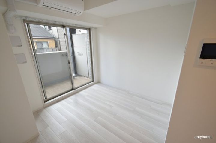 エスリードレジデンス大阪弁天町の居間