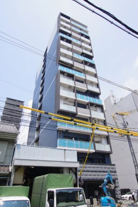 プレサンス心斎橋ソレイユの外観