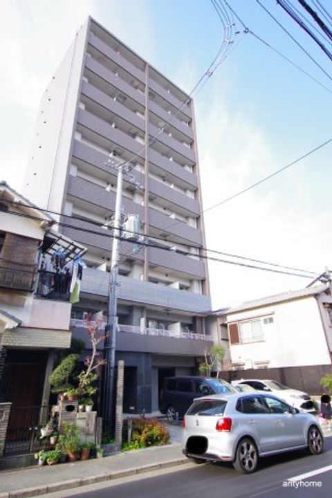 スワンズシティ新大阪の外観