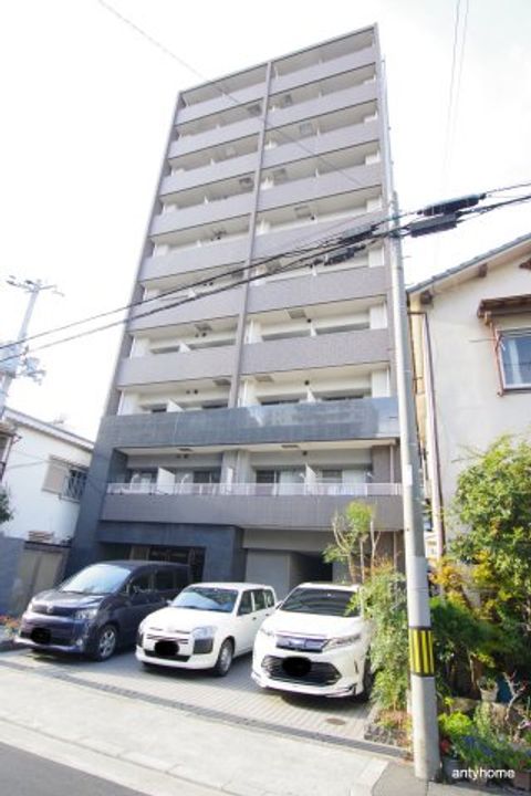 スワンズシティ新大阪の外観