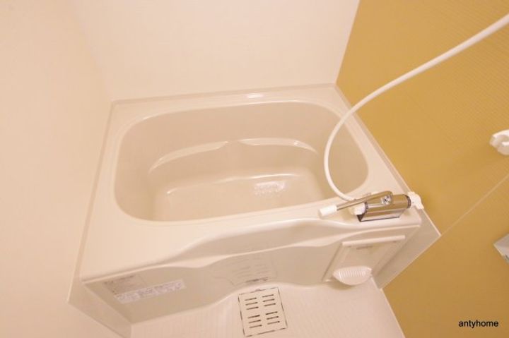 フジパレス吹田垂水町2番館の風呂