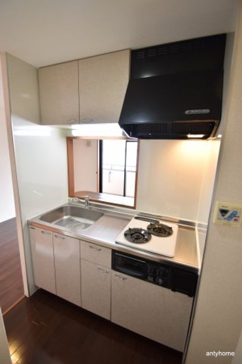 ラトゥール江坂のキッチン