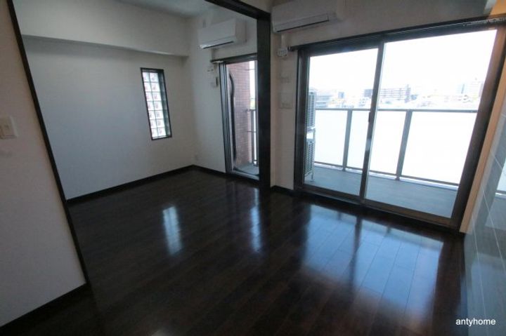 プレジオ江坂2の寝室