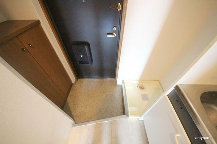 大阪府大阪市北区西天満4丁目(マンション)の賃貸物件の玄関