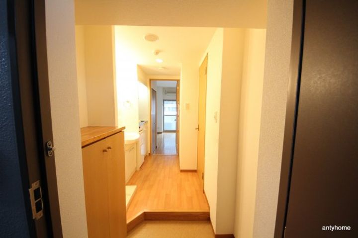 大阪府大阪市北区南森町2丁目(マンション)の賃貸物件の玄関