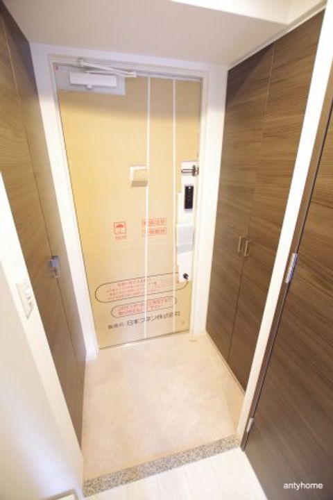 大阪府大阪市淀川区木川東3丁目(マンション)の賃貸物件の玄関