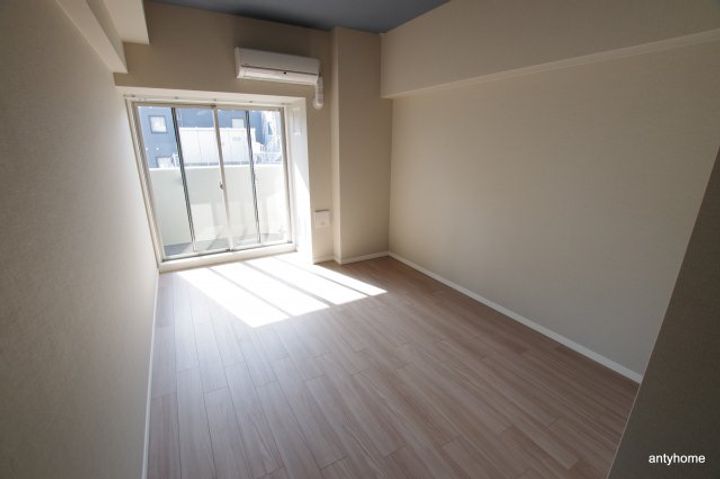 大阪府大阪市北区曾根崎1丁目(マンション)の賃貸物件の寝室