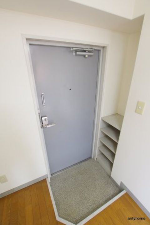 大阪府大阪市淀川区木川西1丁目(マンション)の賃貸物件の玄関