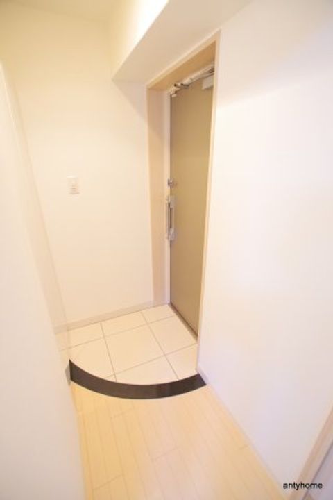 大阪府大阪市北区西天満3丁目(マンション)の賃貸物件の玄関