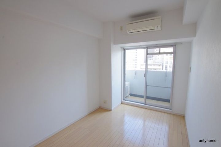 大阪府大阪市北区西天満6丁目(マンション)の賃貸物件の居間