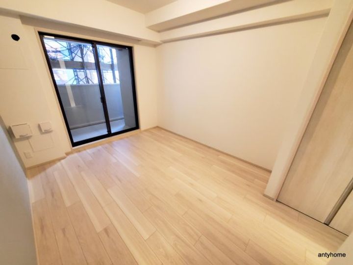 Splendide NAMBAIIIの居間