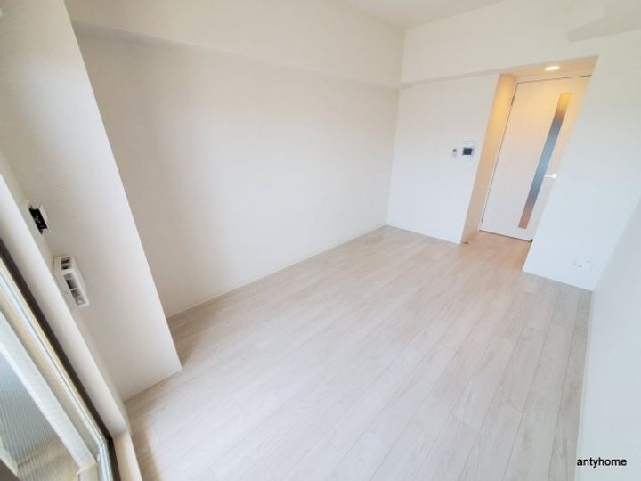 アドバンス大阪城北グレカーレの居間