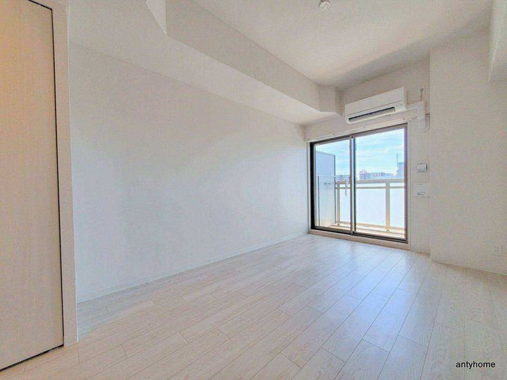 アドバンス大阪城北グレカーレの居間