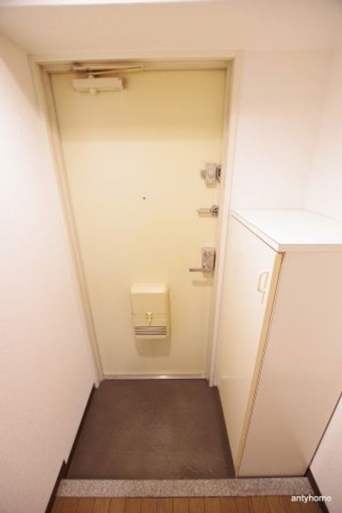 大阪府大阪市東淀川区菅原4丁目(マンション)の賃貸物件の玄関