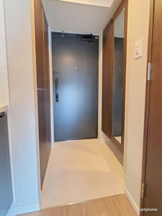 S-RESIDENCE福島Alovitaの玄関