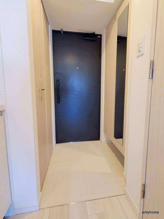 S-RESIDENCE福島Alovitaの玄関