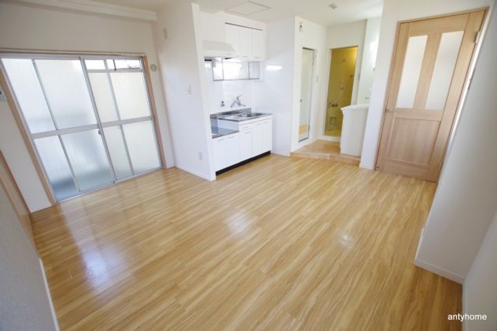 増田マンションの居間