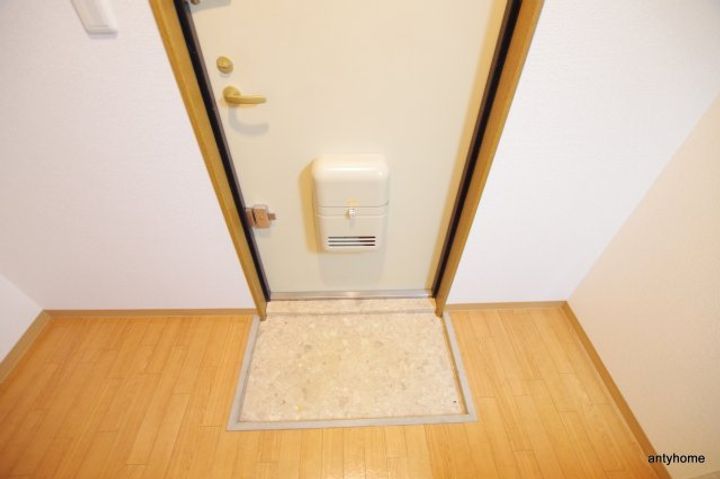 フローラルステージ同心町の玄関