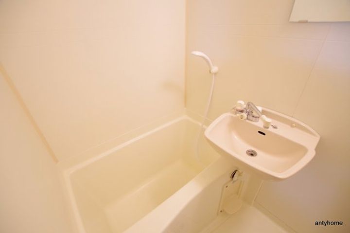 フローラルステージ同心町の風呂