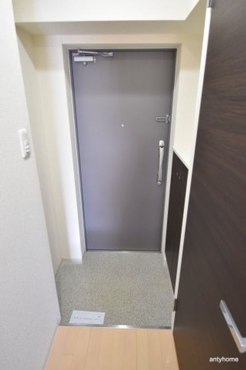 ルミネソレイユ江坂の玄関