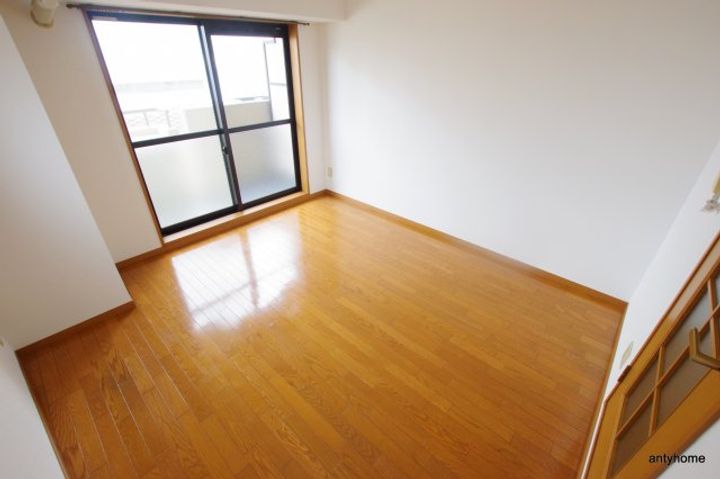 プレサンス梅田西の居間
