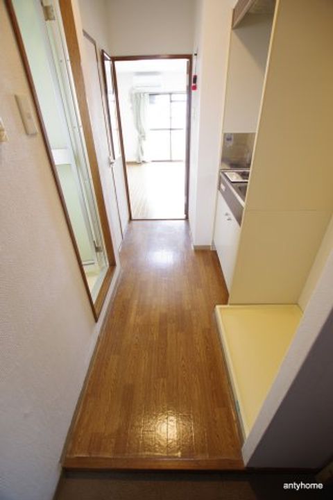 サンコーポウエノの内装