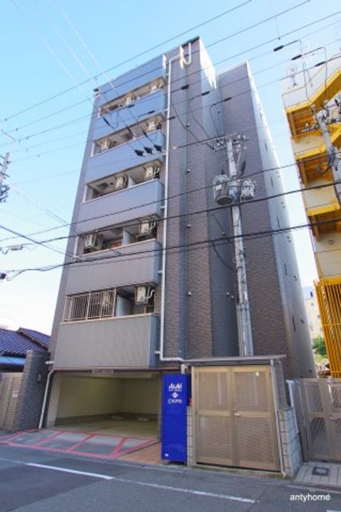 グランパシフィック十三の外観