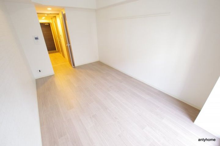 PHOENIX新大阪の居間