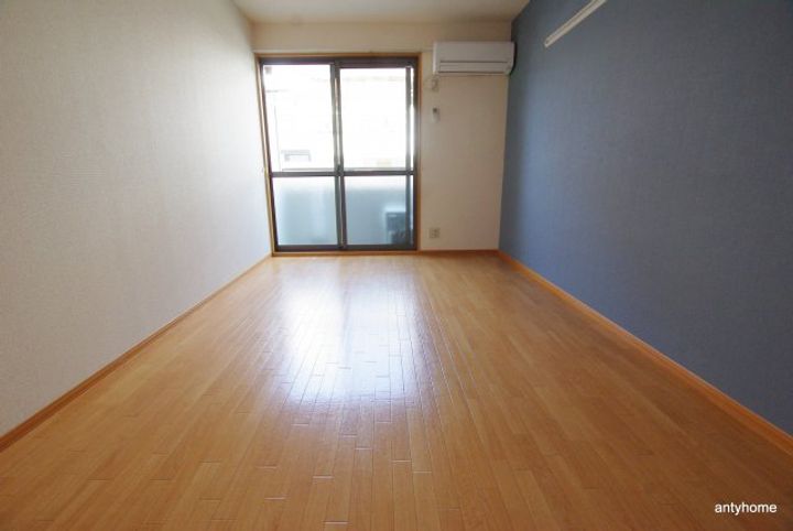 白樺ハイツの居間