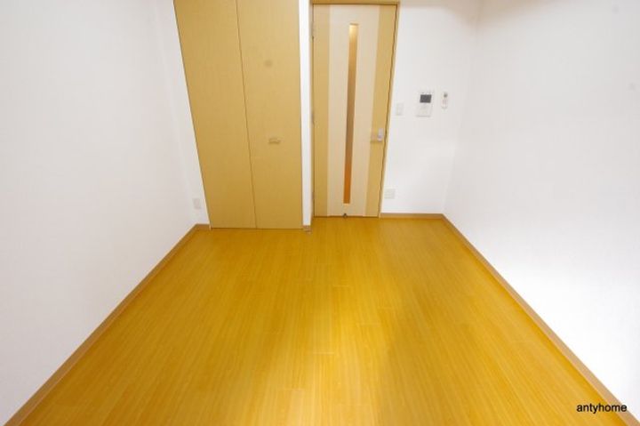 エステムコート新大阪6エキスプレイスの居間