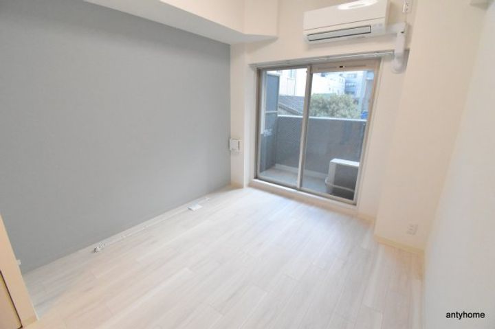 プレサンス堺筋本町ディスティニーの居間