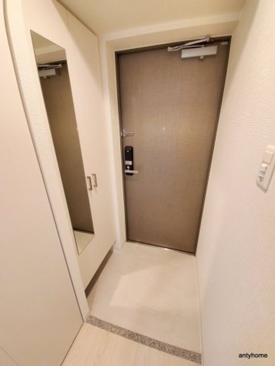 エスリードレジデンス大阪本町の玄関