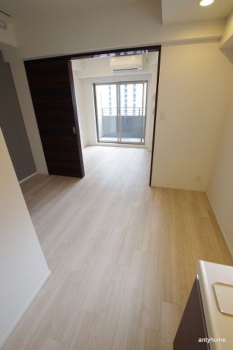 ザパークハビオ堂島の居間