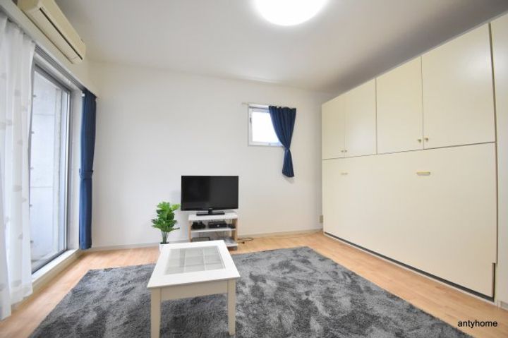 サラダボウルの居間