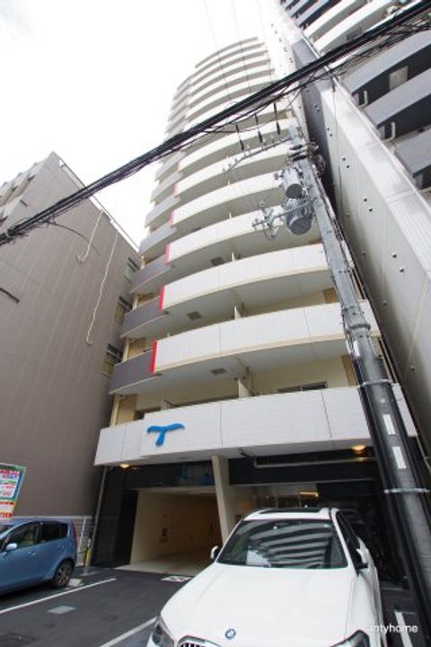 セレニテ堺筋本町プリエの外観