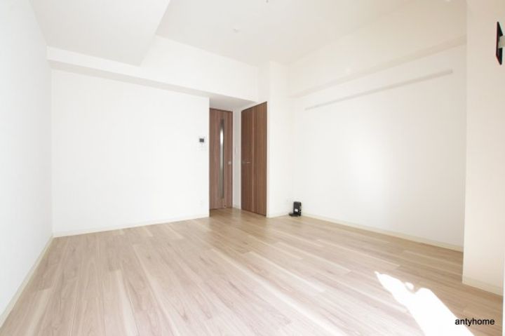 ディームス江坂の居間