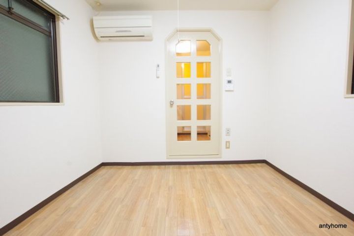 大阪府大阪市淀川区木川西2丁目(マンション)の賃貸物件の居間